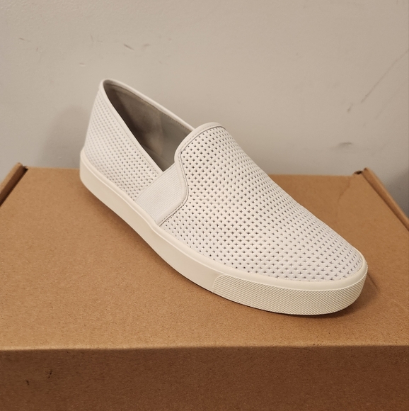 Like new - Vince Perforated white Leather Blair Sneaker 6.5 - Picture 3 of 11